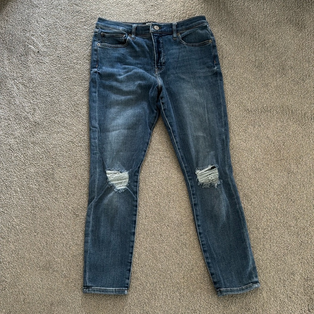 Express ripped jeans. Stretch, ankle legging, mid rise - size 10R.